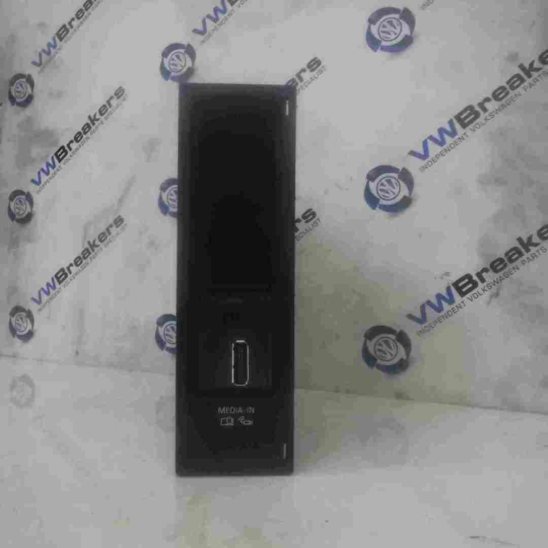 Volkswagen Golf MK6 2009-2012 Multimedia Interface Box Media In 5N0035341E