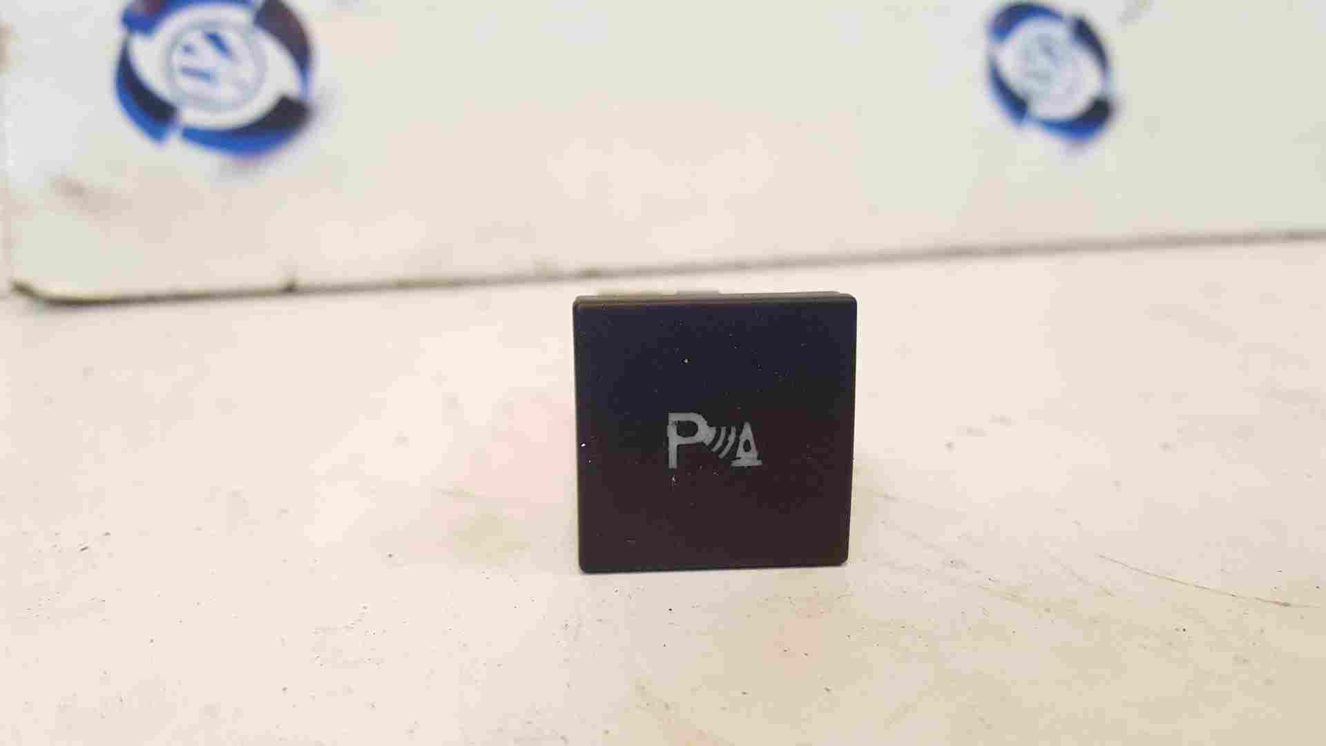 Volkswagen Golf MK6 2009-2012 Parking Sensor Button 1k0927122a