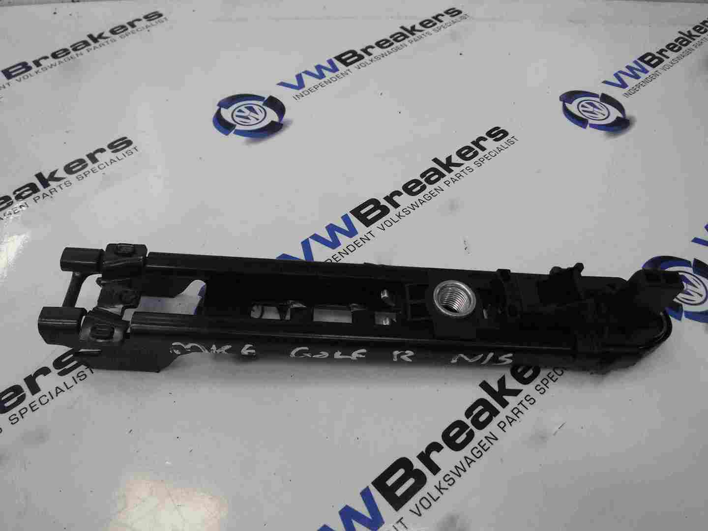Volkswagen Golf MK6 2009-2012 Passenger NSF Front SeatBelt Height Adjuster