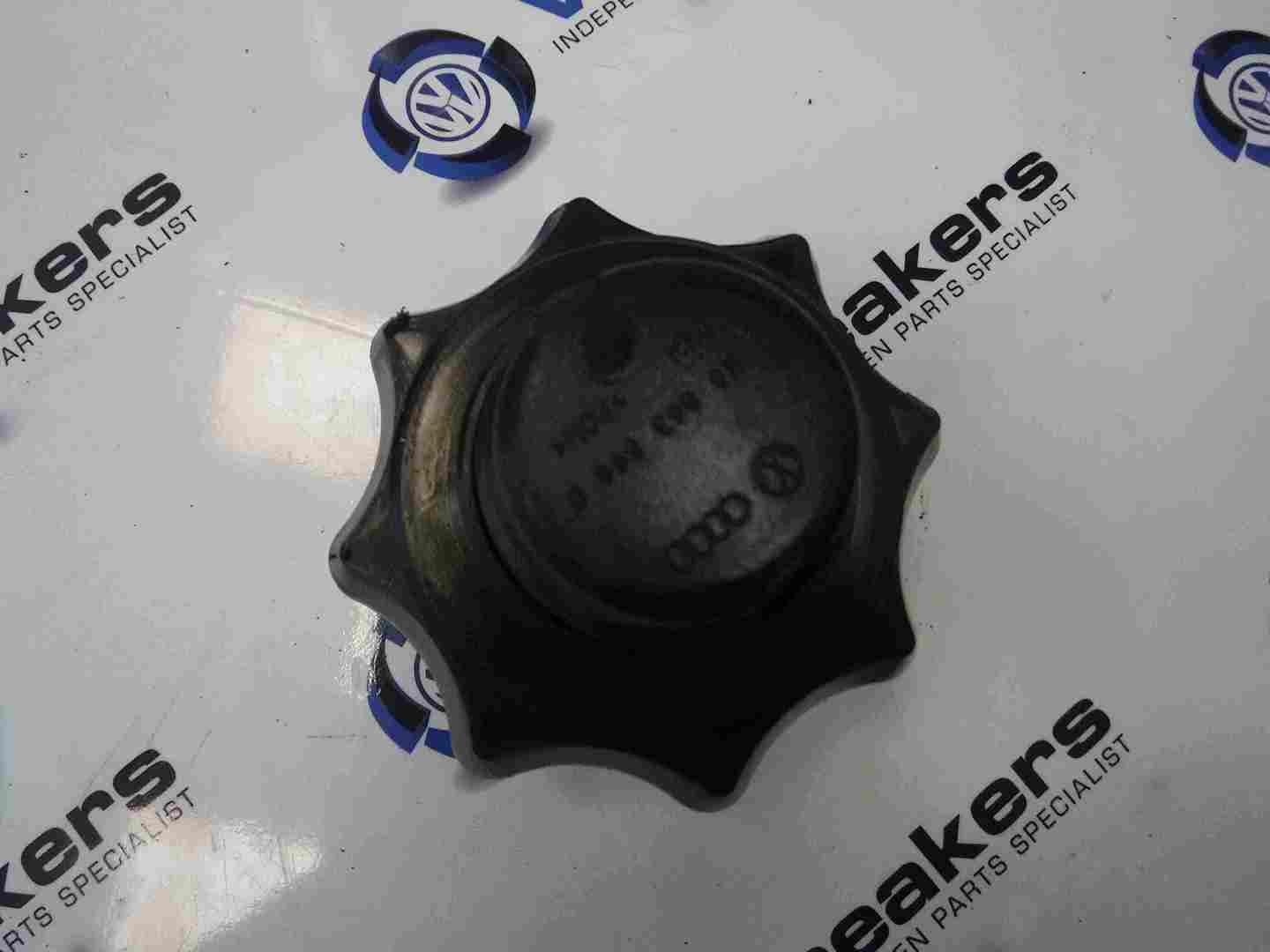 Volkswagen Golf MK6 2009-2012 R Line Sport 2.0 16v Engine Oil Cap Cover