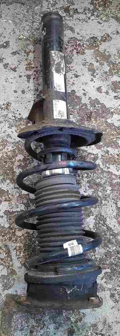 Volkswagen Golf MK7 2012-2017 1.4 TSi Drivers Passenger OS NS Front Spring Strut