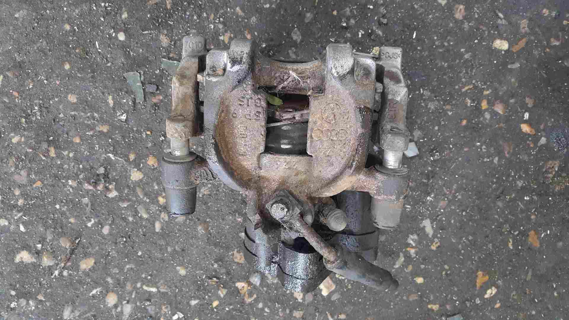 Volkswagen Golf MK7 2012-2017 2.0 TDi Drivers OSR Rear Brake Caliper Electric