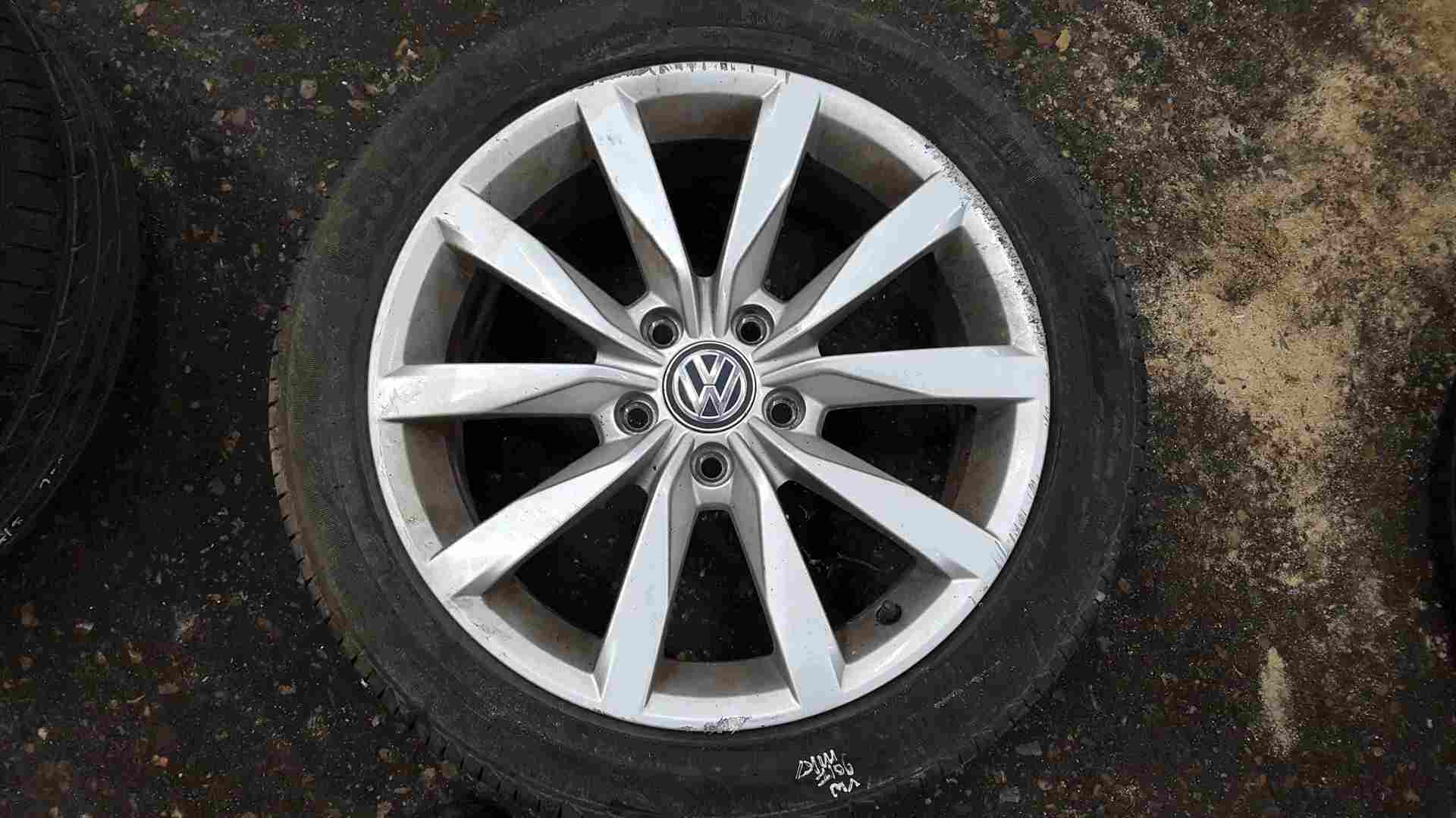 Volkswagen Golf MK7 2012-2017 Dijon Alloy Wheel 17inch 3/5 5G0601025CH