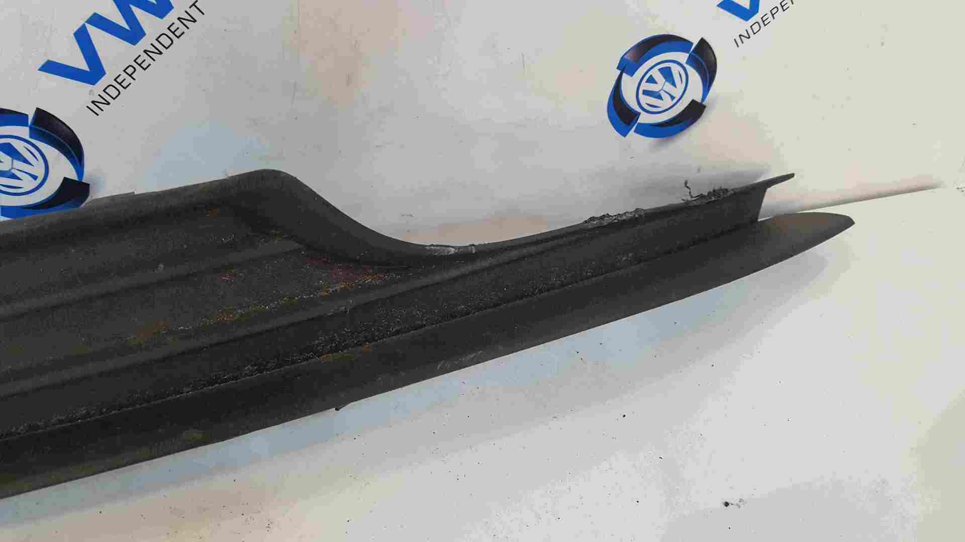 Volkswagen Golf MK7 2012-2017 Drivers OSF Front Lower Bumper Grill Insert