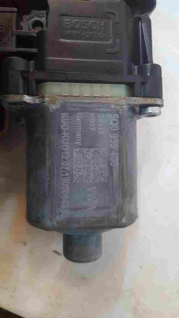 Volkswagen Golf MK7 2012-2017 Drivers OSR Rear Window Motor 5Q0959408
