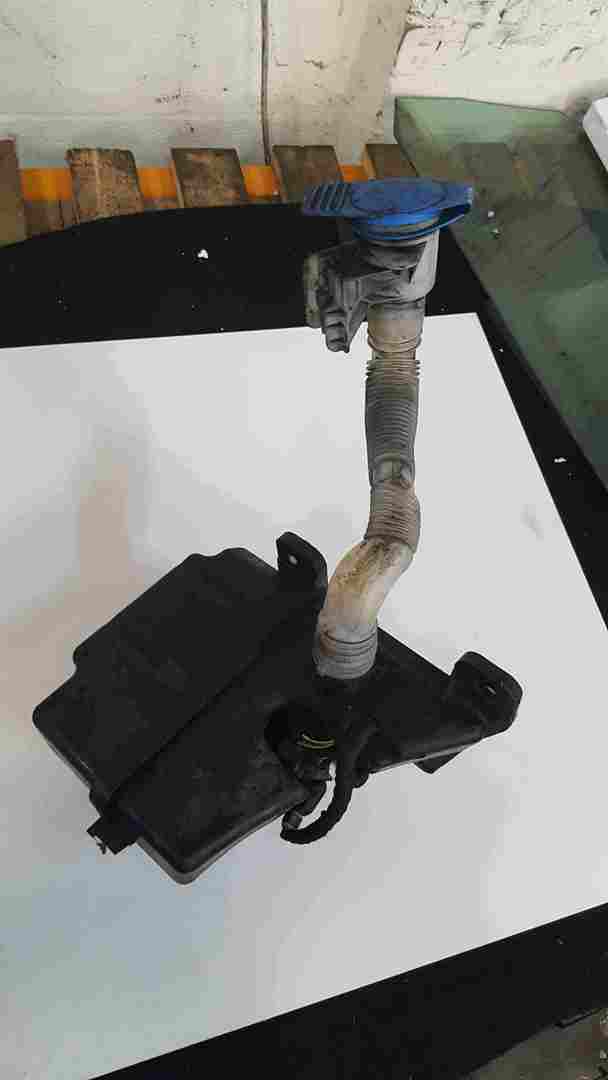 Volkswagen Golf MK7 2012-2017 Windscreen Washer Bottle + Pump 5G0955453J