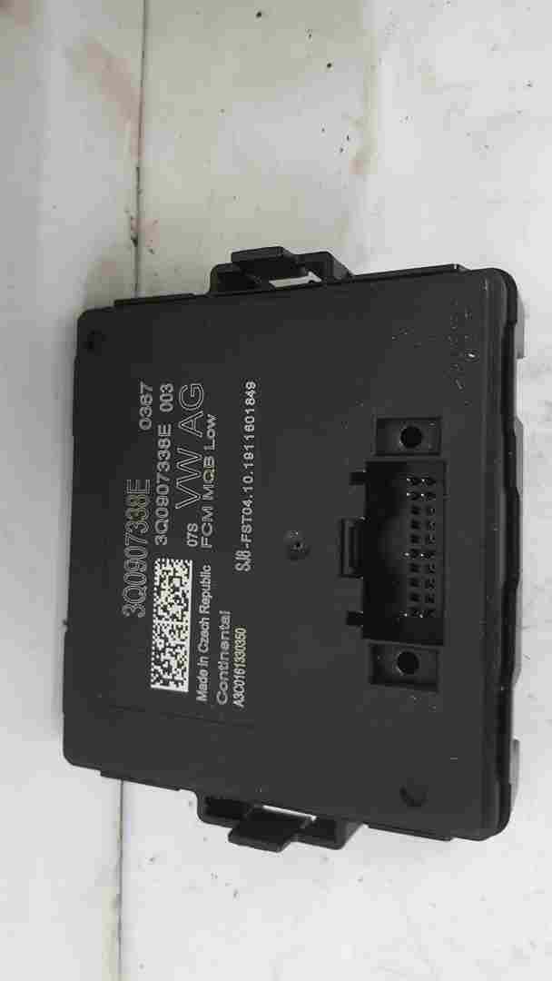 Volkswagen Golf MK7 7.5 2012-2020 Headlight Control Module 3Q0907338e