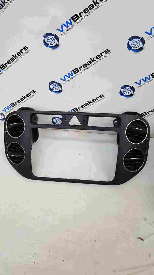 Volkswagen Golf Plus MK5 2003-2009 Centre Console Air Vents Media Surround Trim
