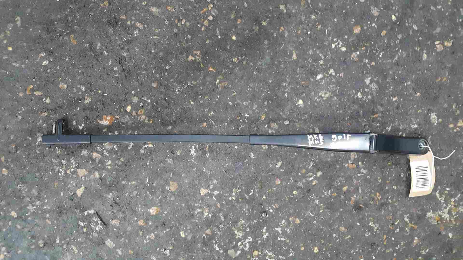 Volkswagen Golf Plus MK6 2009-2012 Passenger NSF Front Windscreen Wiper Arm