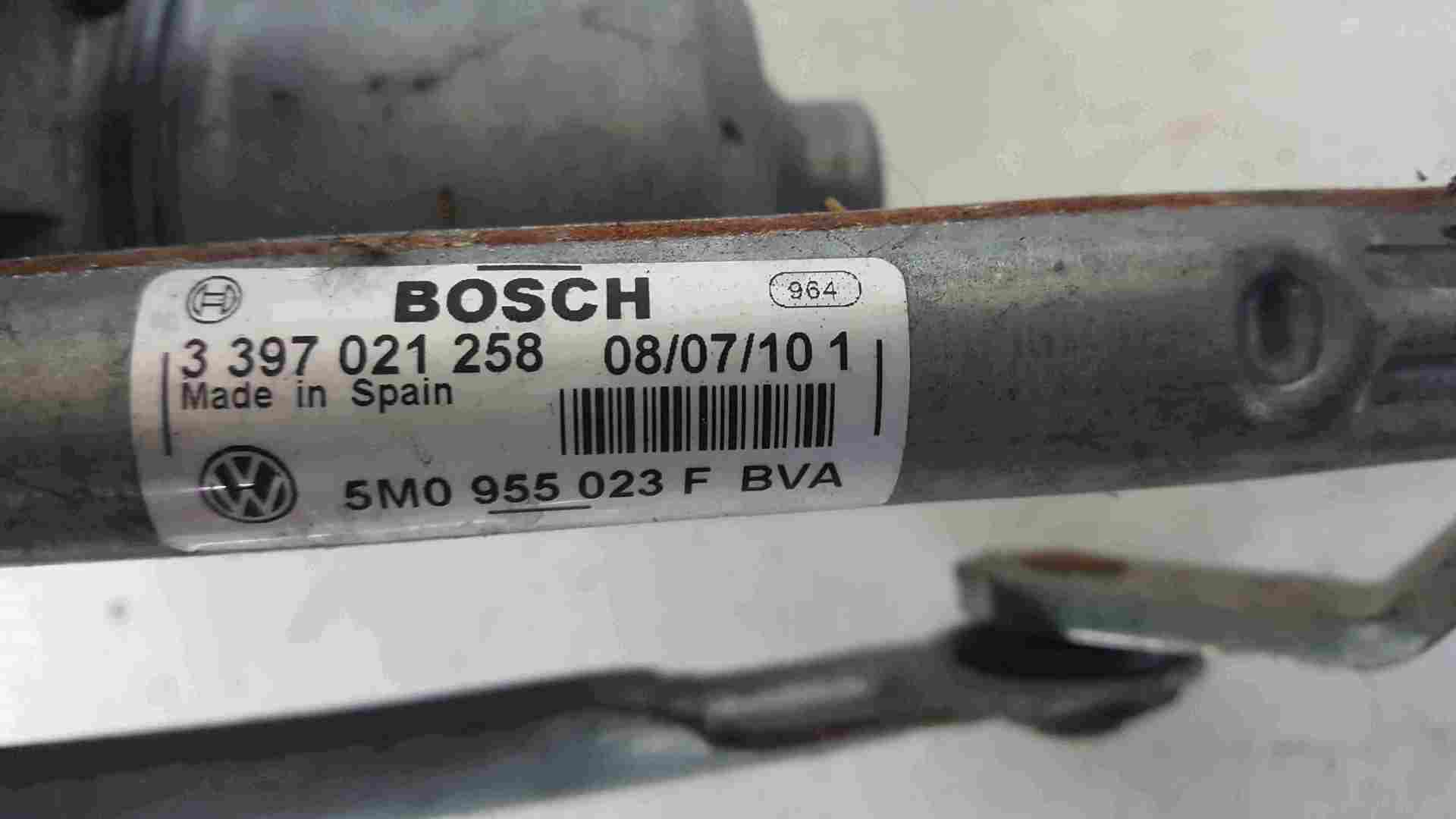 Volkswagen Golf Plus MK6 2009-2012 Passenger NSF Front Wiper Motor 5M0955023F