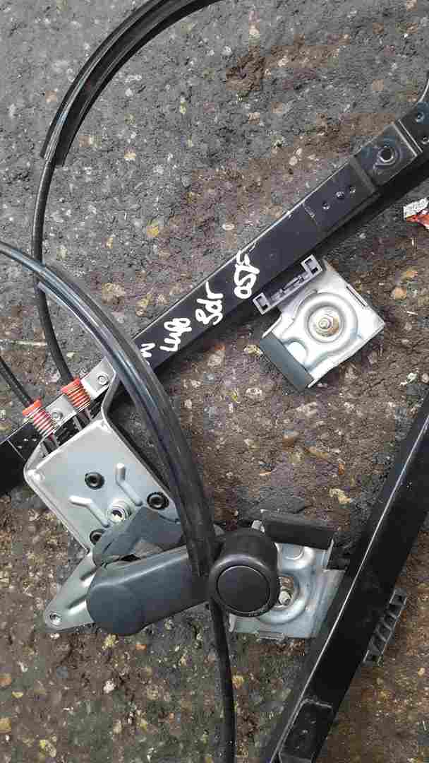 Volkswagen Lupo 1998-2005 Drivers OSF Front Window Regulator Manual 3dr