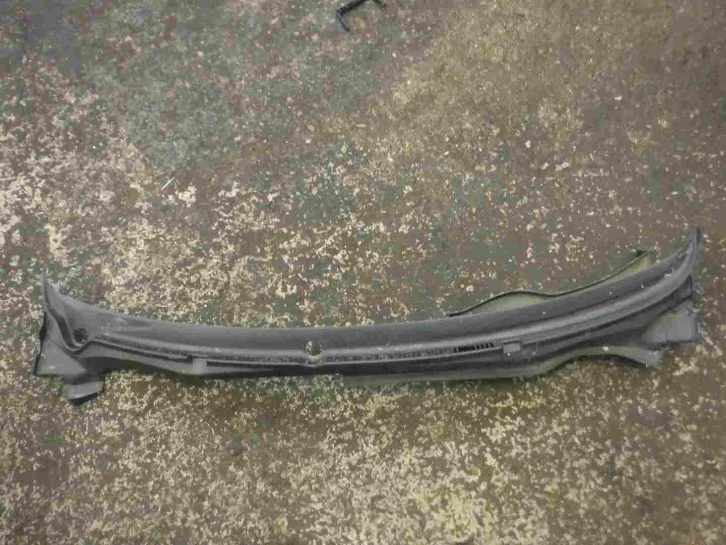 Volkswagen Lupo 1998-2005 Front Windscreen Scuttle Panel Plastic 6x2819415b