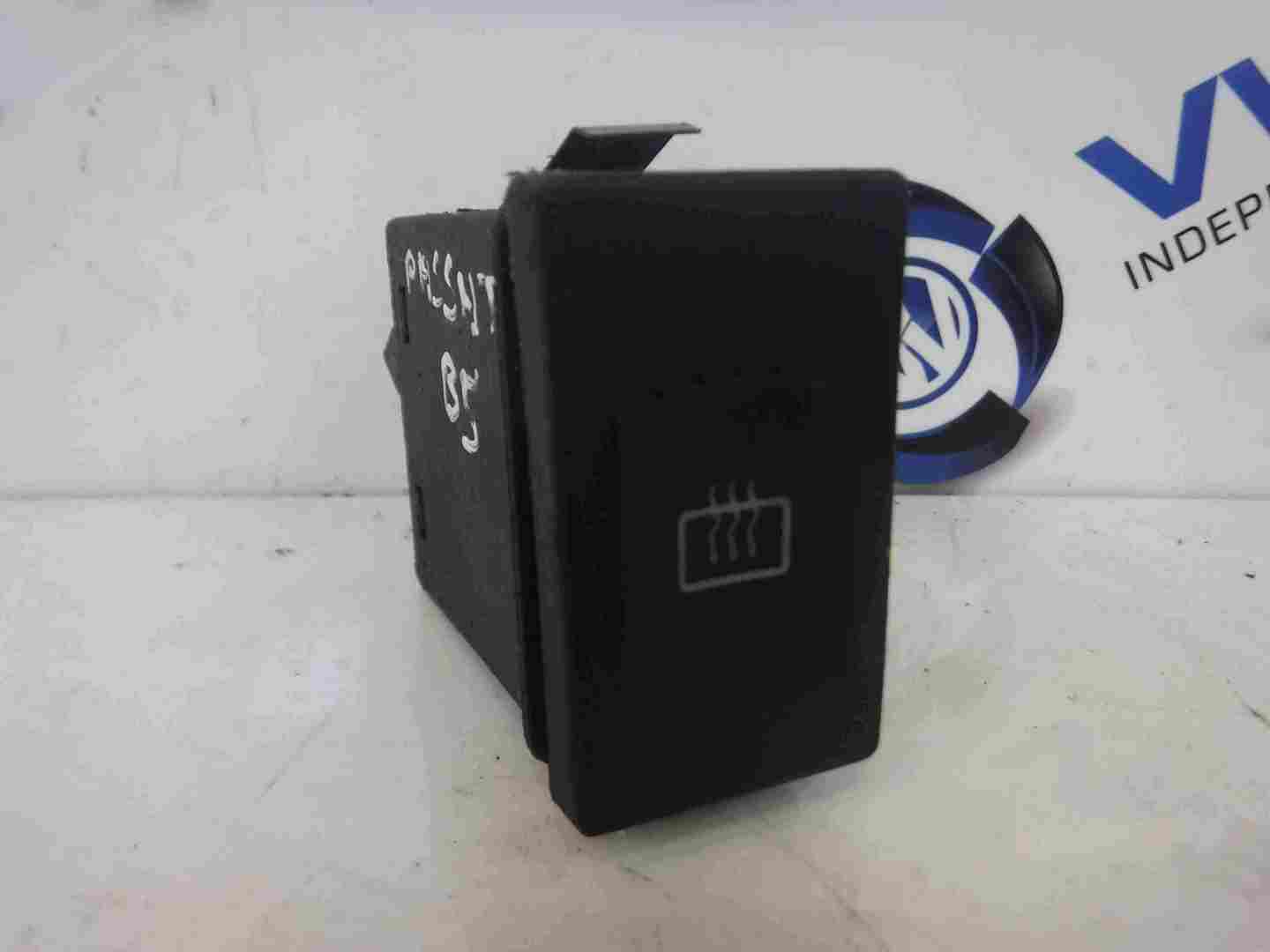 Volkswagen Passat 1996-2000 B5 Rear Demister Switch 3B0959621c