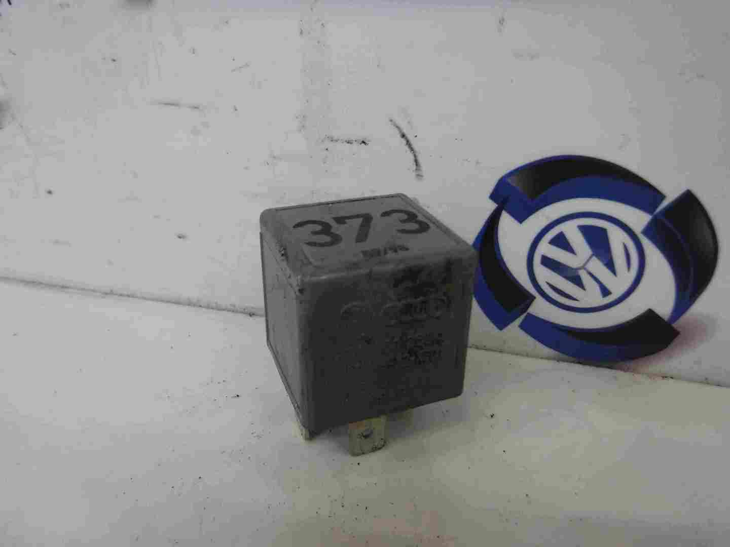 Volkswagen Passat 1996-2000 Multi Function Grey Relay 8D0951253A