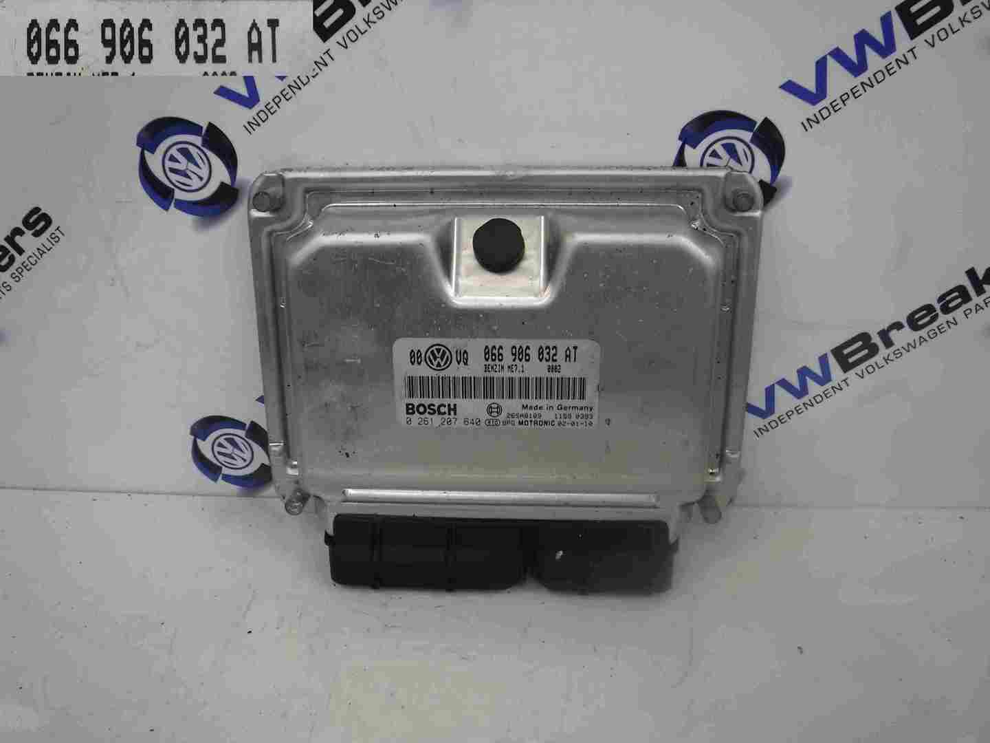 Volkswagen Passat 2001-2005 B5.5 Engine Control Unit ECU 066906032AT