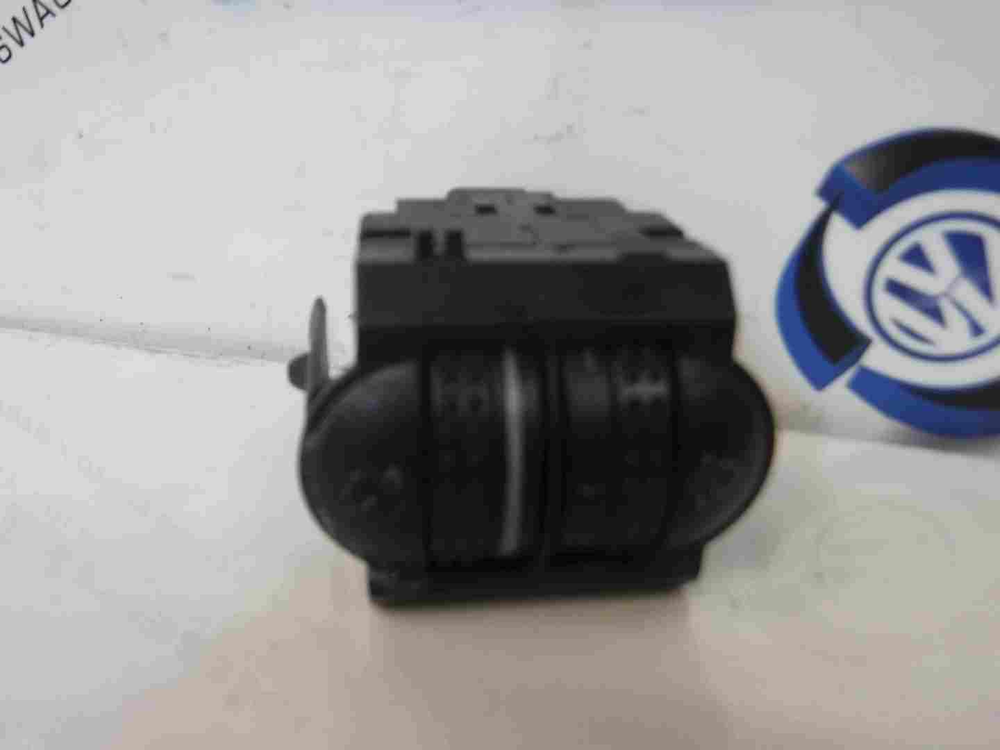 Volkswagen Passat 2001-2005 Headlight Switch Panel Adjuster 3B0941333c