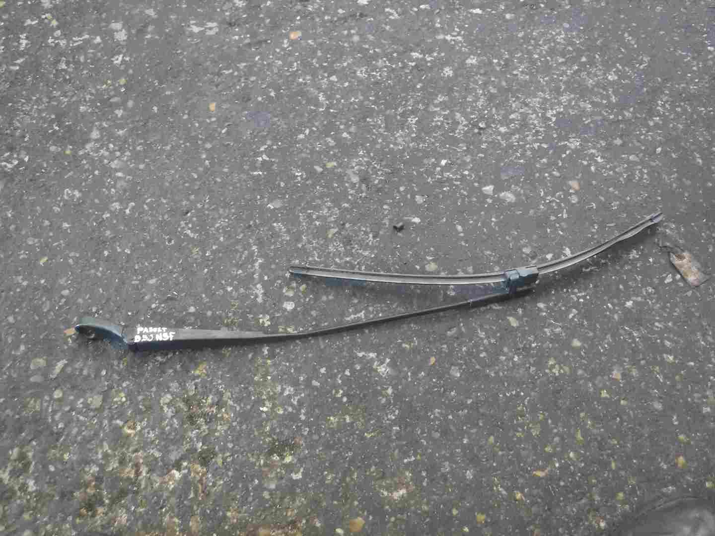 Volkswagen Passat B5.5 2001-2005 Passenger NSF Front Windscreen Wiper Arm