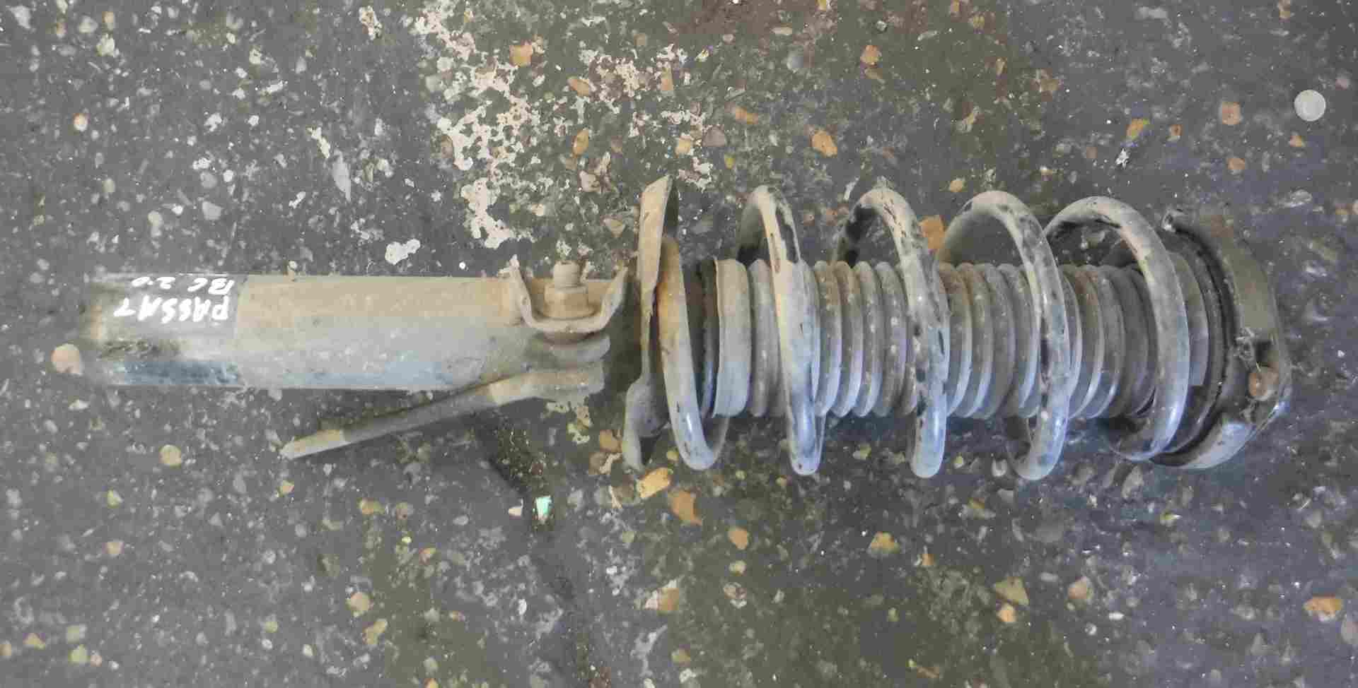 Volkswagen Passat B6 2005-2010 2.0 tDi Drivers OSF Front Spring Suspension Leg