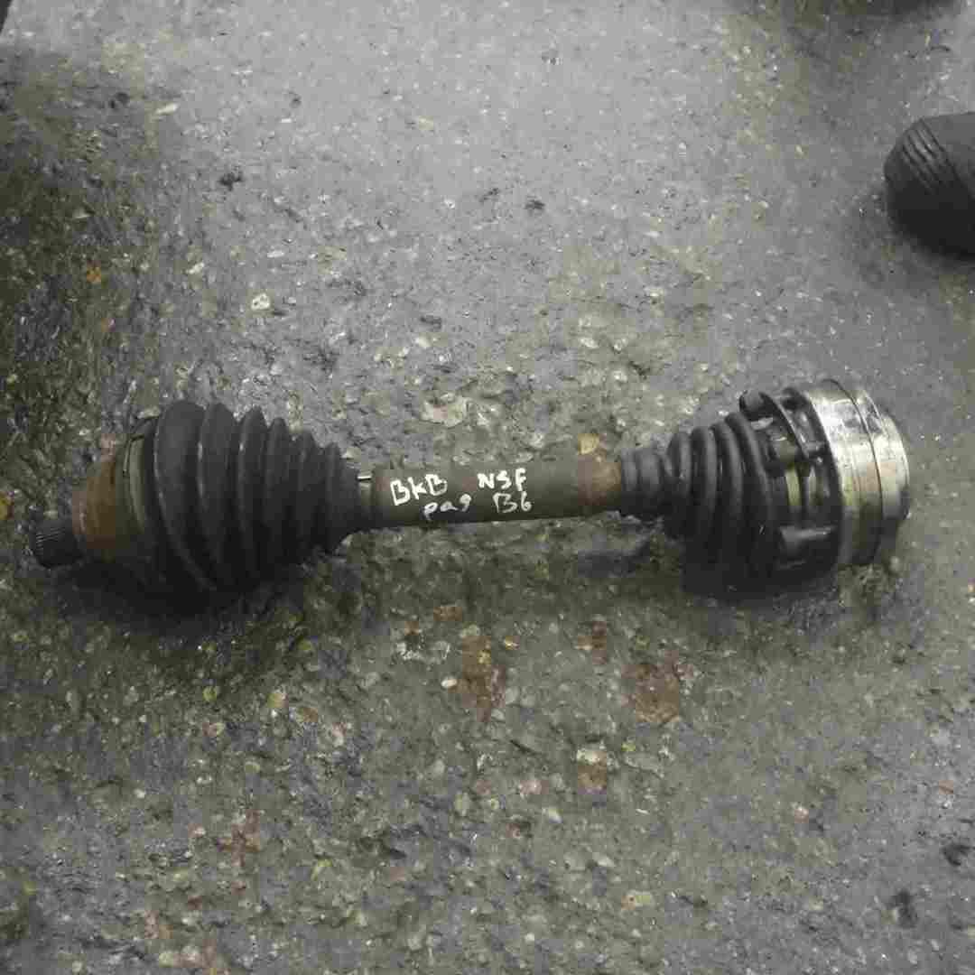 Volkswagen Passat B6 2005-2010 2.0 TDi Passenger NSF Front Driveshaft