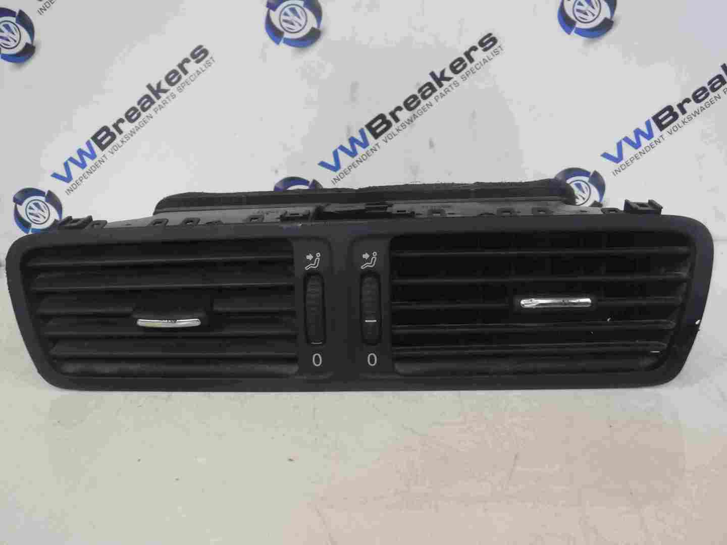 Volkswagen Passat B6 2005-2010 Centre Heater Vents 3C1819728F 3C1819728D