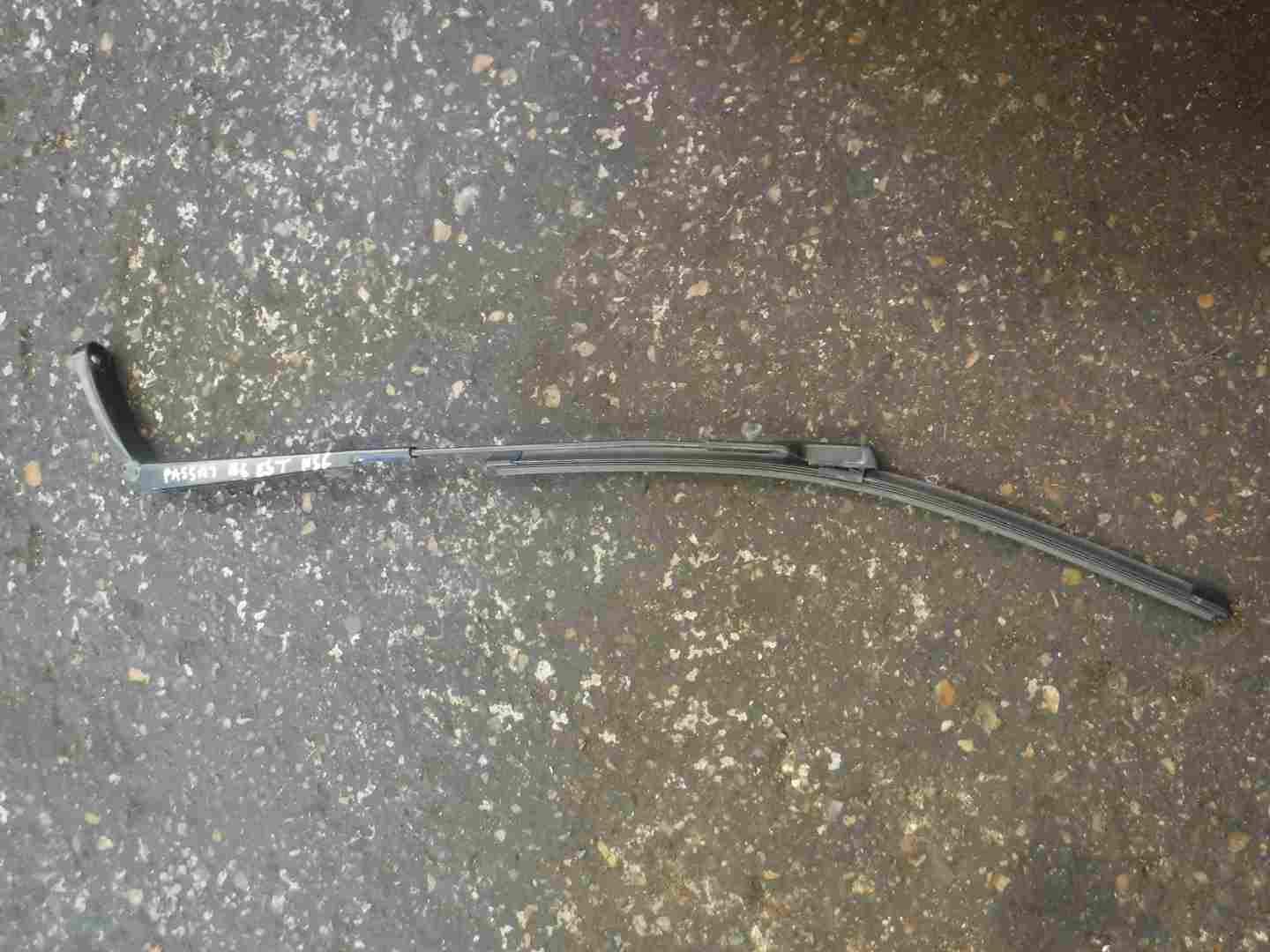 Volkswagen Passat B6 2005-2010 Passenger NSF Front Windscreen Wiper Arm