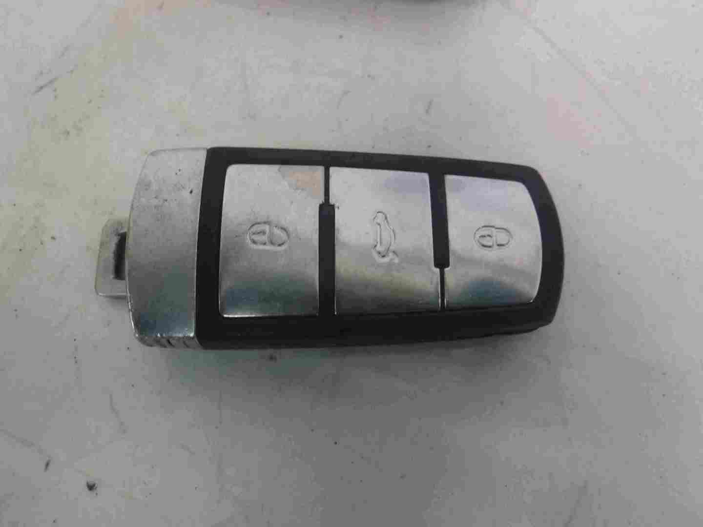 Volkswagen Passat B6 2005-2010 Spare Key Case Buttons