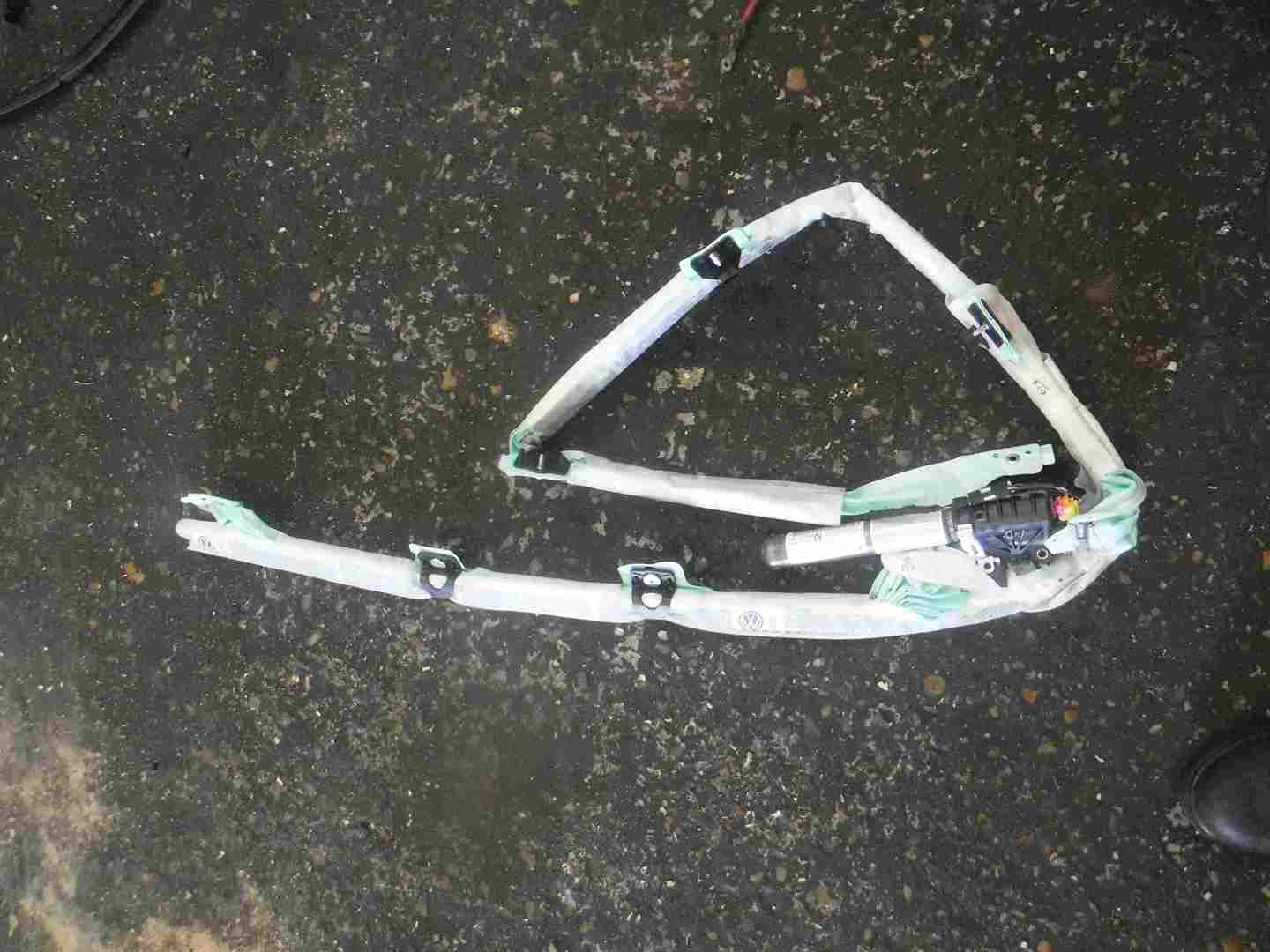 Volkswagen Passat B6 Estate 2005-2010 Drivers OSF Front Roof Curtain Bags