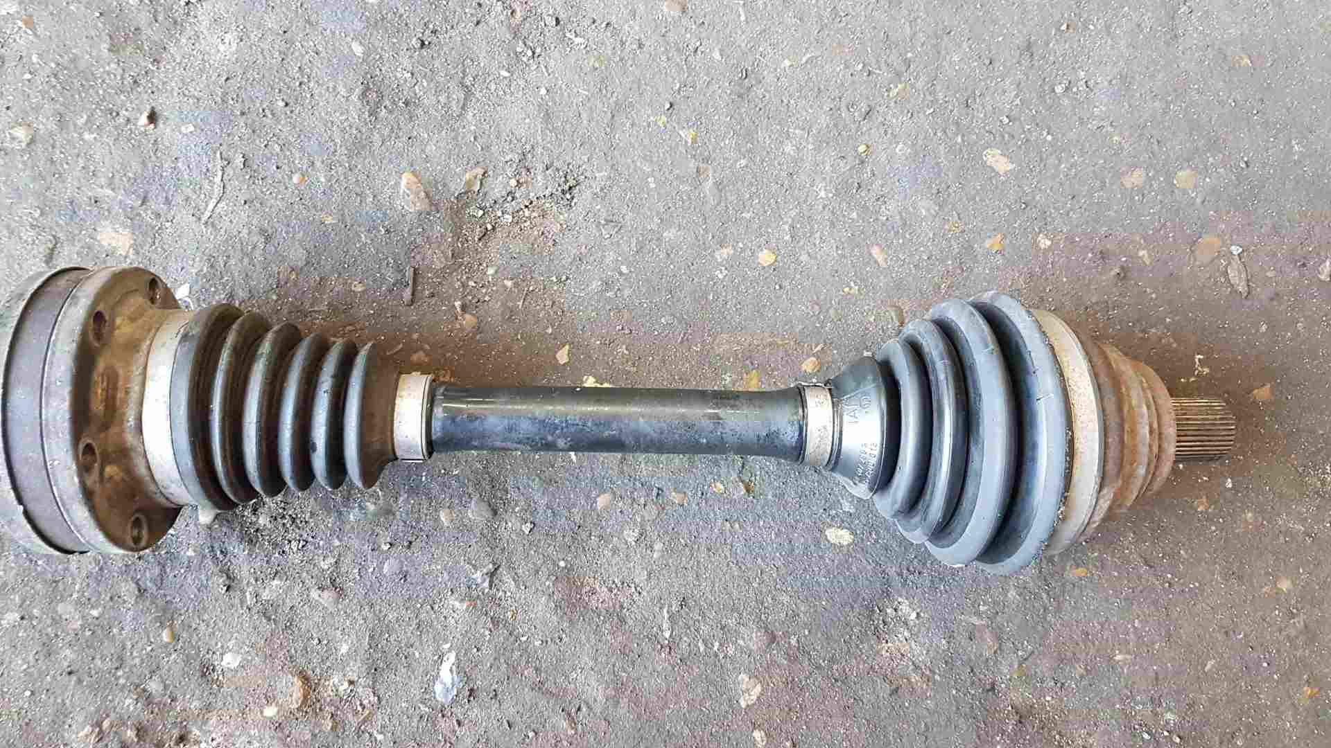 Volkswagen Passat B7 2010-2015 2.0 TDI Passenger NSF Front Driveshaft