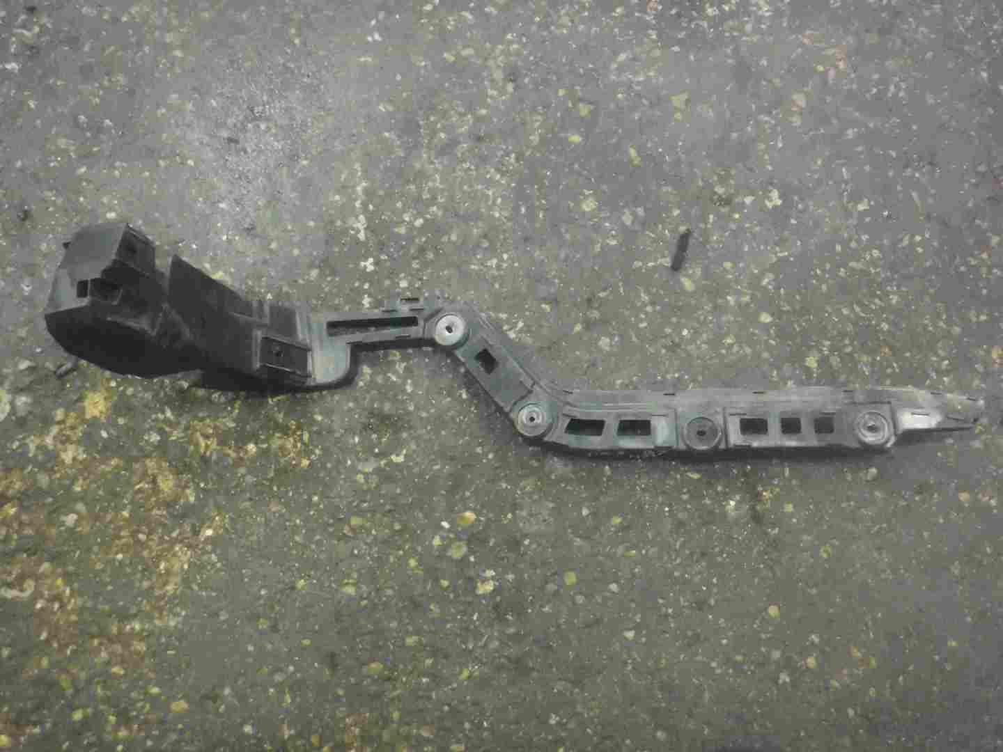 Volkswagen Passat B7 2010-2015 Passenger NSR Rear Bumper Bracket 3AE807393
