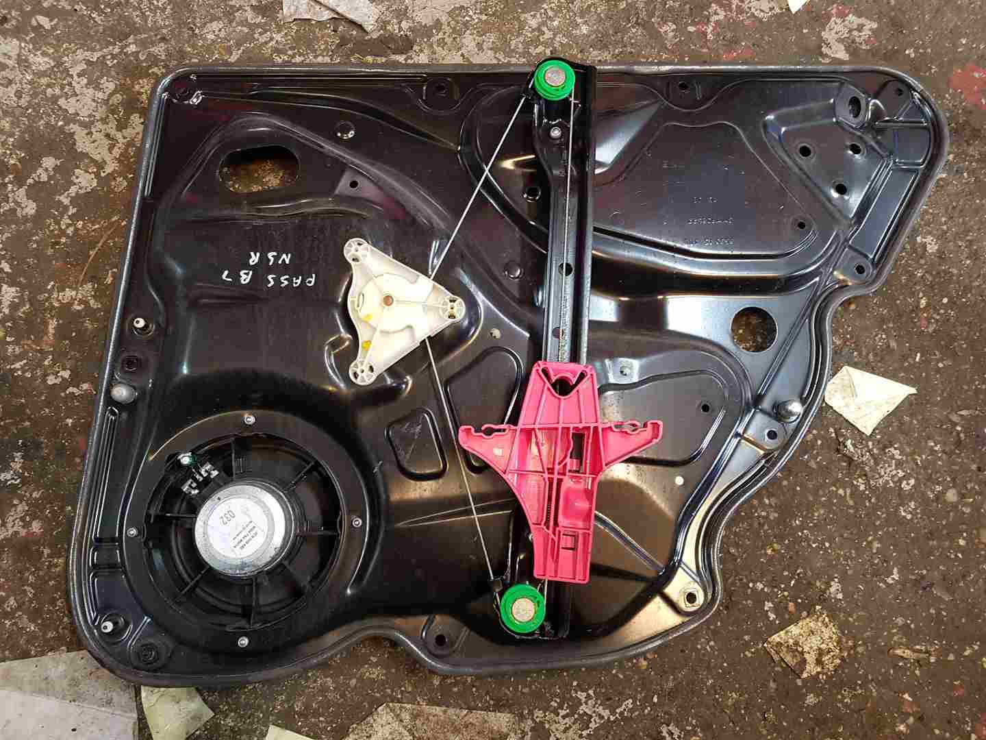 Volkswagen Passat B7 2010-2015 Saloon Passenger NSR Rear Window Regulator