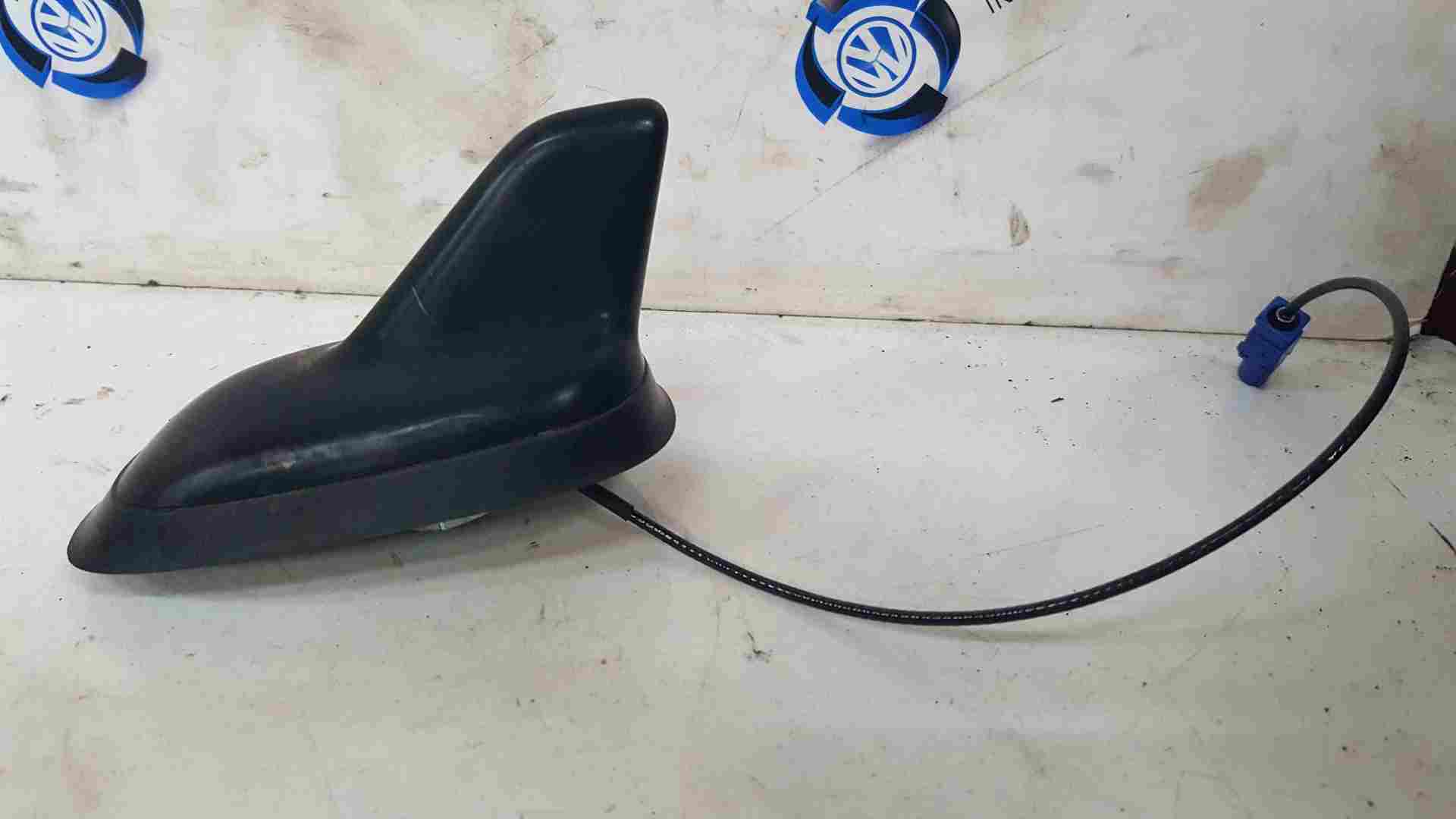 Volkswagen Passat B7 2010-2015 Shark FIN Radio Antenna Aerial Ariel Antenna 