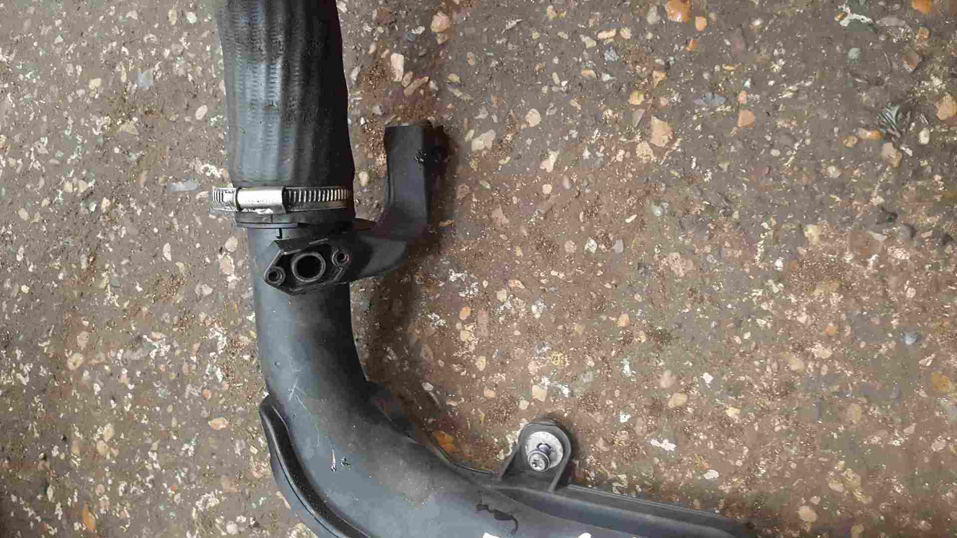 Volkswagen Passat B7 2010-2016 1.6 2.0 TDI Throttle Body Intercooler Pipe