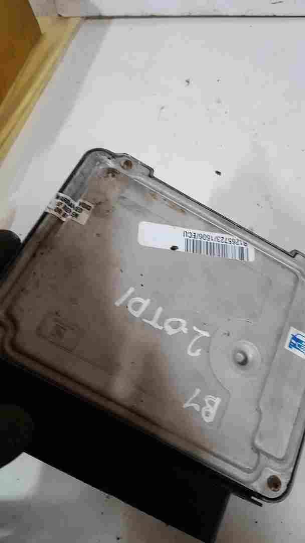 Volkswagen Passat B7 Estate 2010-2015 2.0 TDI Engine Control Unit ECU