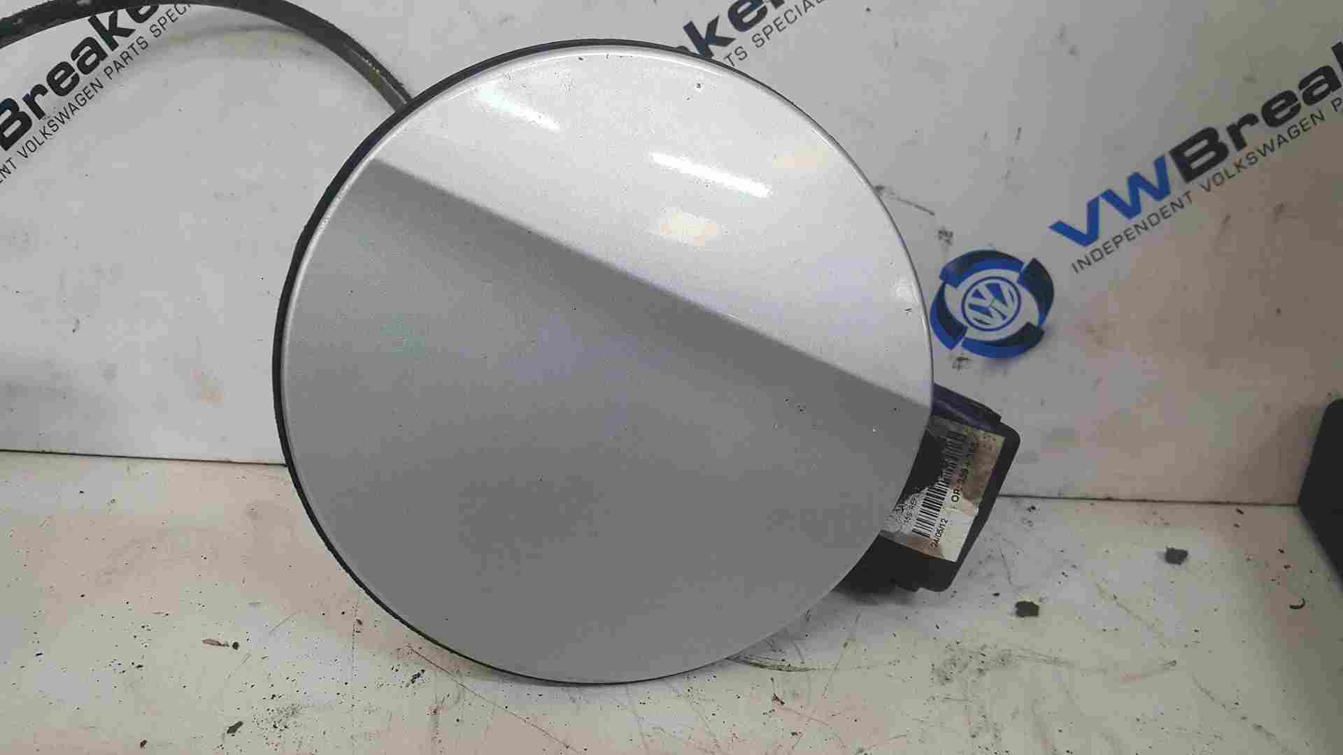 Volkswagen Passat B7 Estate 2010-2015 Fuel Flap Cover Silver LA7W