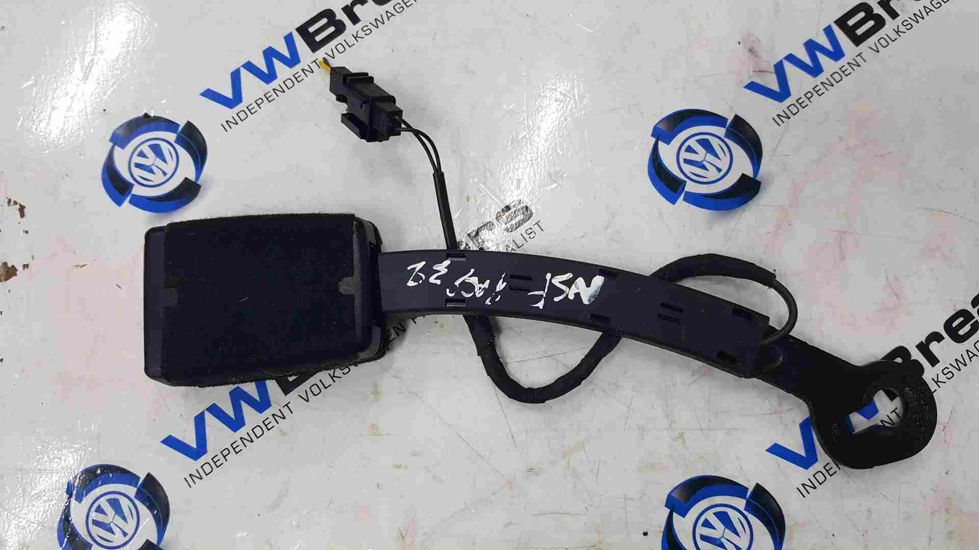 Volkswagen Passat B8 2015-2022 Passenger NSF Side Front Seat Belt Buckle