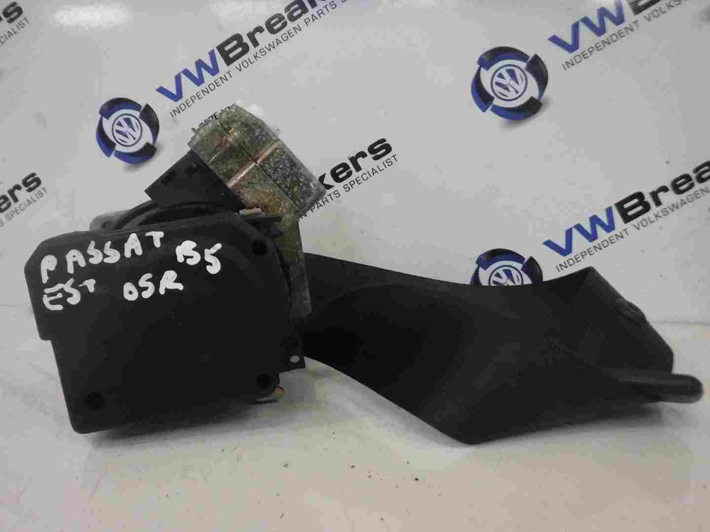 Volkswagen Passat Estate 1996-2000 B5 Drivers OSR Rear Seat Belt