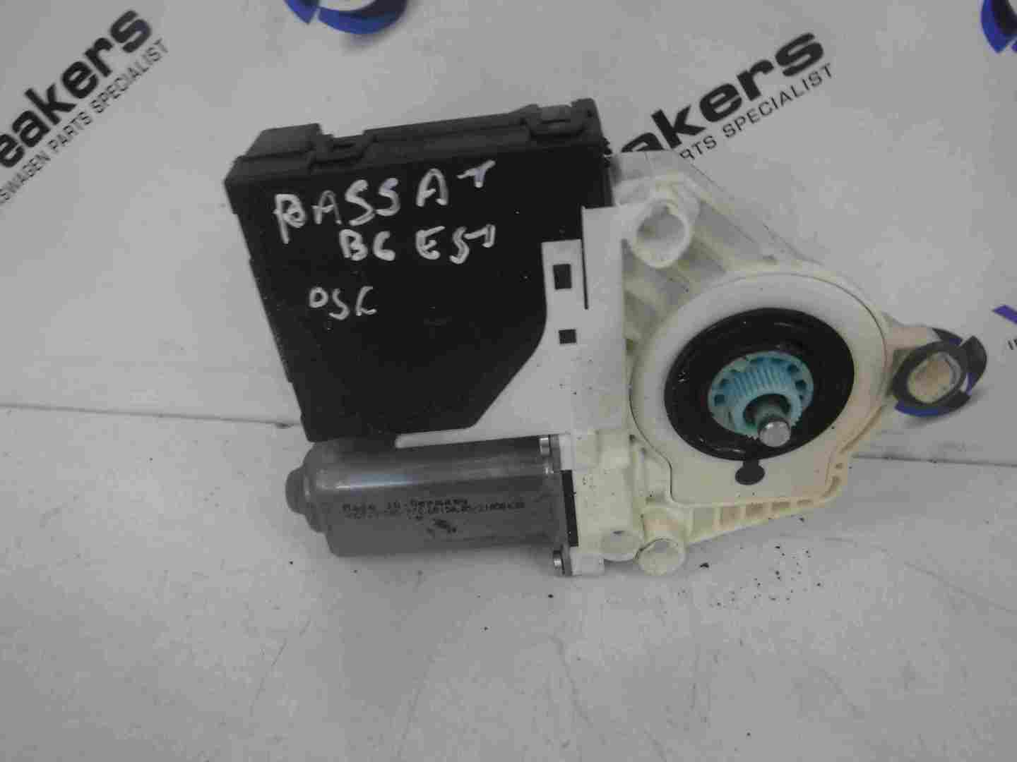 Volkswagen Passat Estate B6 2005-2010 Drivers OSF Front Window Motor 1K0959793N