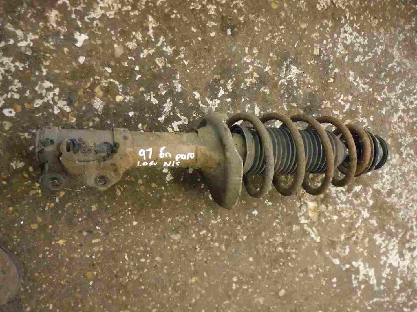 Volkswagen Polo 1995-1999 6N 1.0 8v Passenger NSF Front Shock Spring
