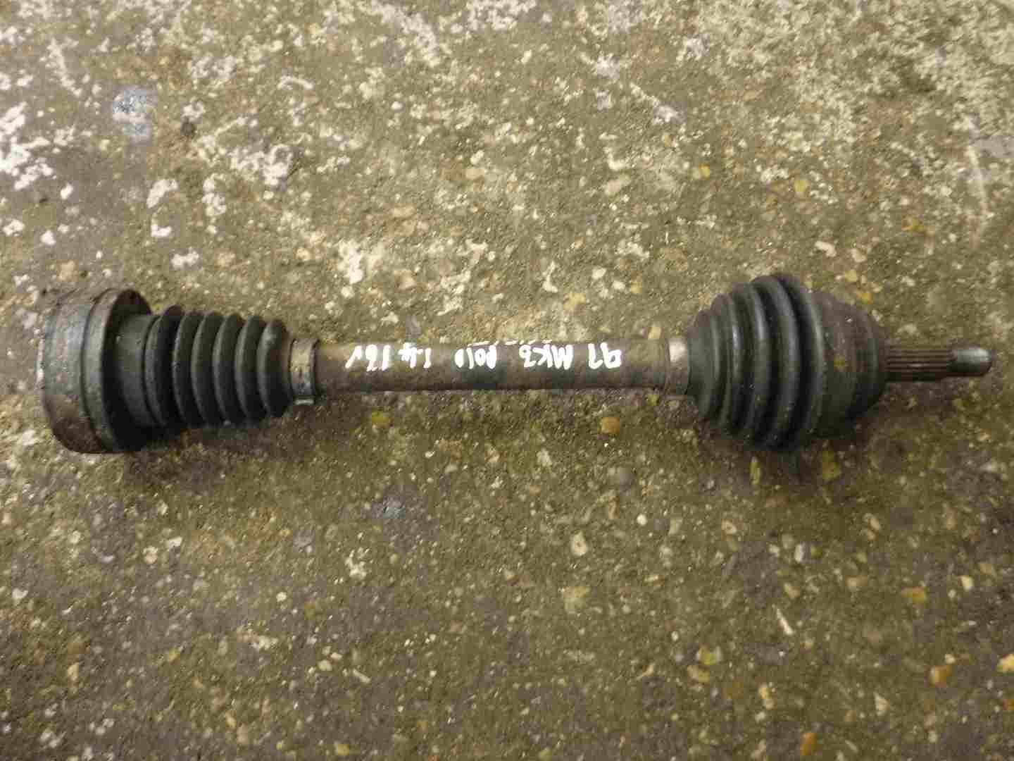 Volkswagen Polo 1995-1999 6N 1.4 8v Passenger NSF Front Driveshaft