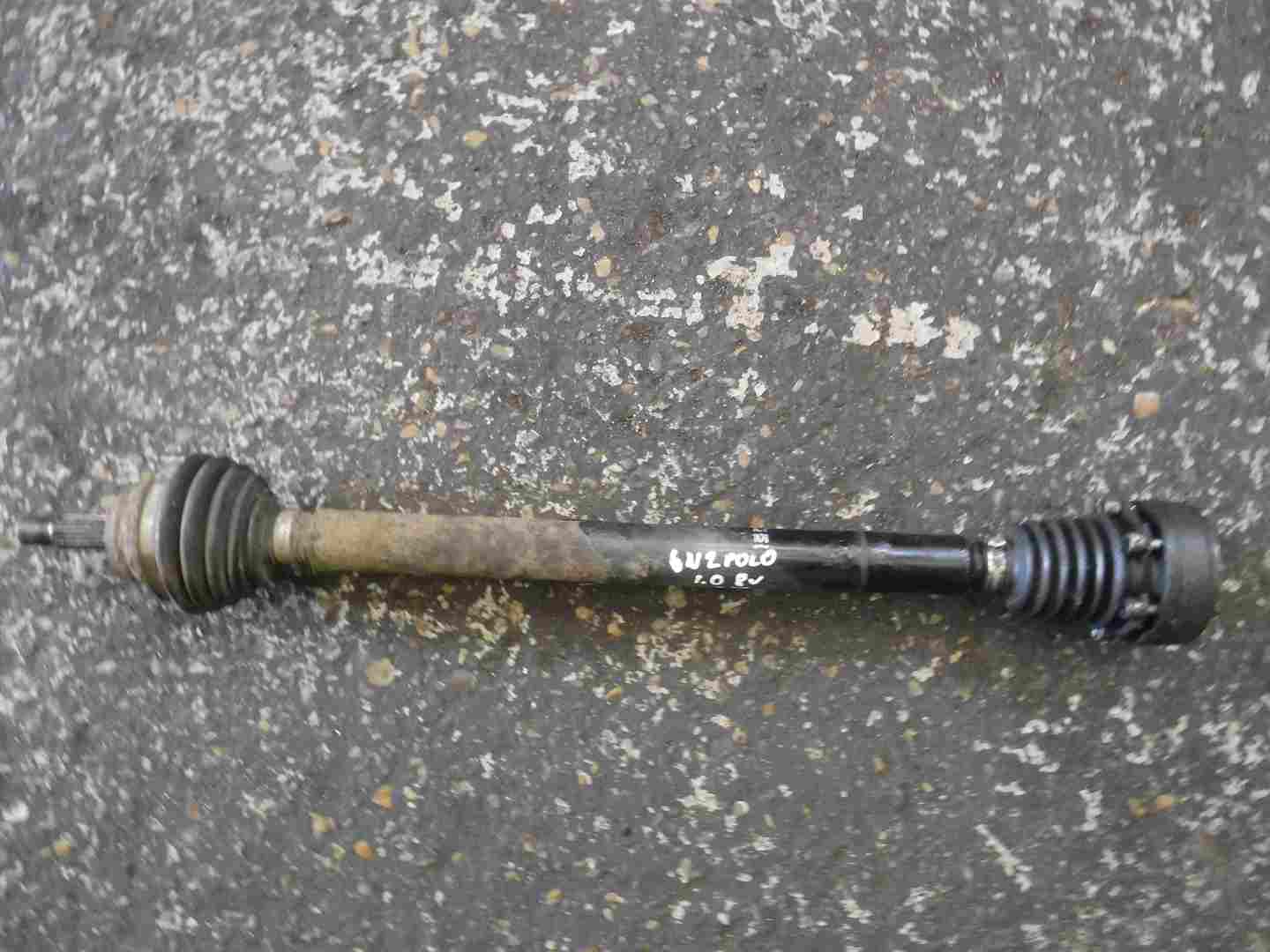 Volkswagen Polo 1999-2003 6N2 1.0 8v Drivers OSF Front Driveshaft