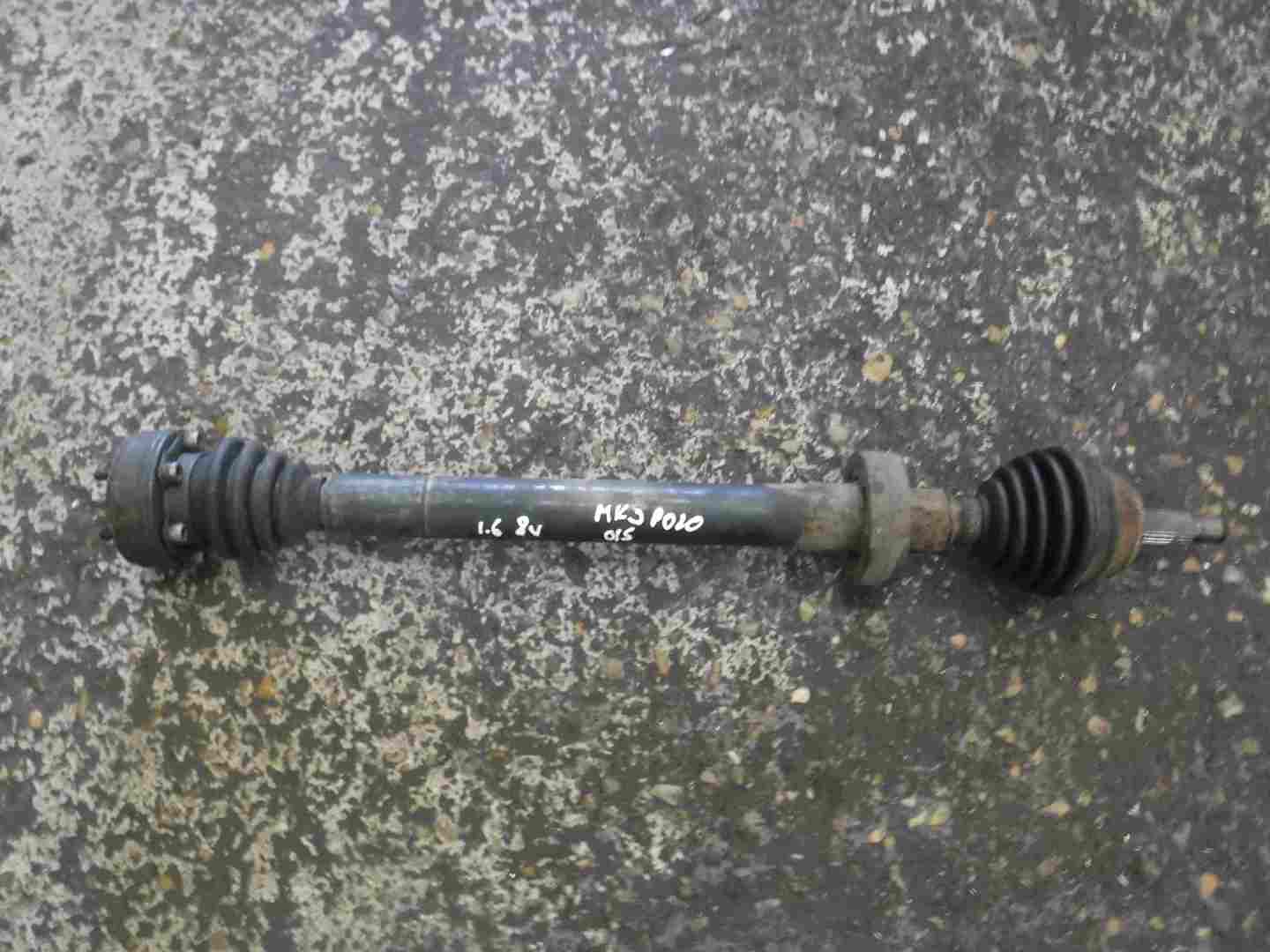 Volkswagen Polo 1999-2003 6N2 1.6 8v Drivers OS Driveshaft