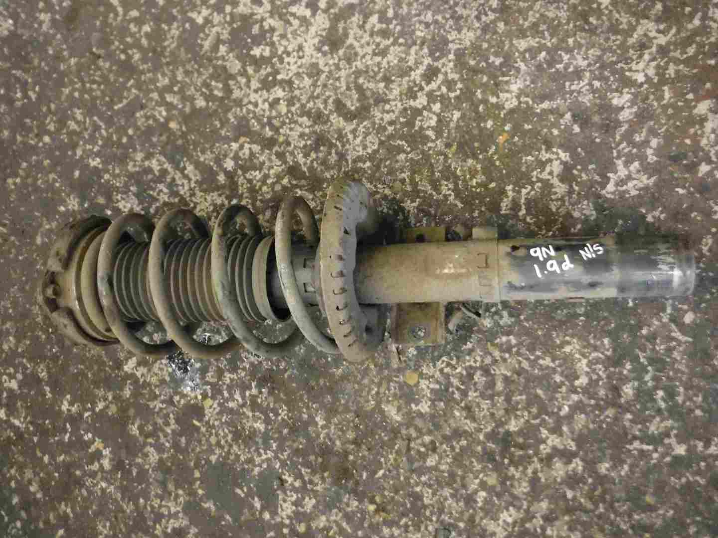 Volkswagen Polo 2003-2006 9N 1.2  Passenger NSF Front Spring Suspension Leg