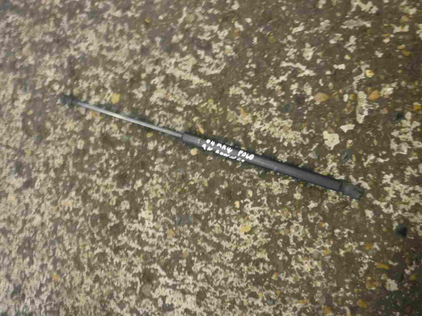 Volkswagen Polo 2003-2006 9N Bonnet Gas Strut X1 6Q0823359C