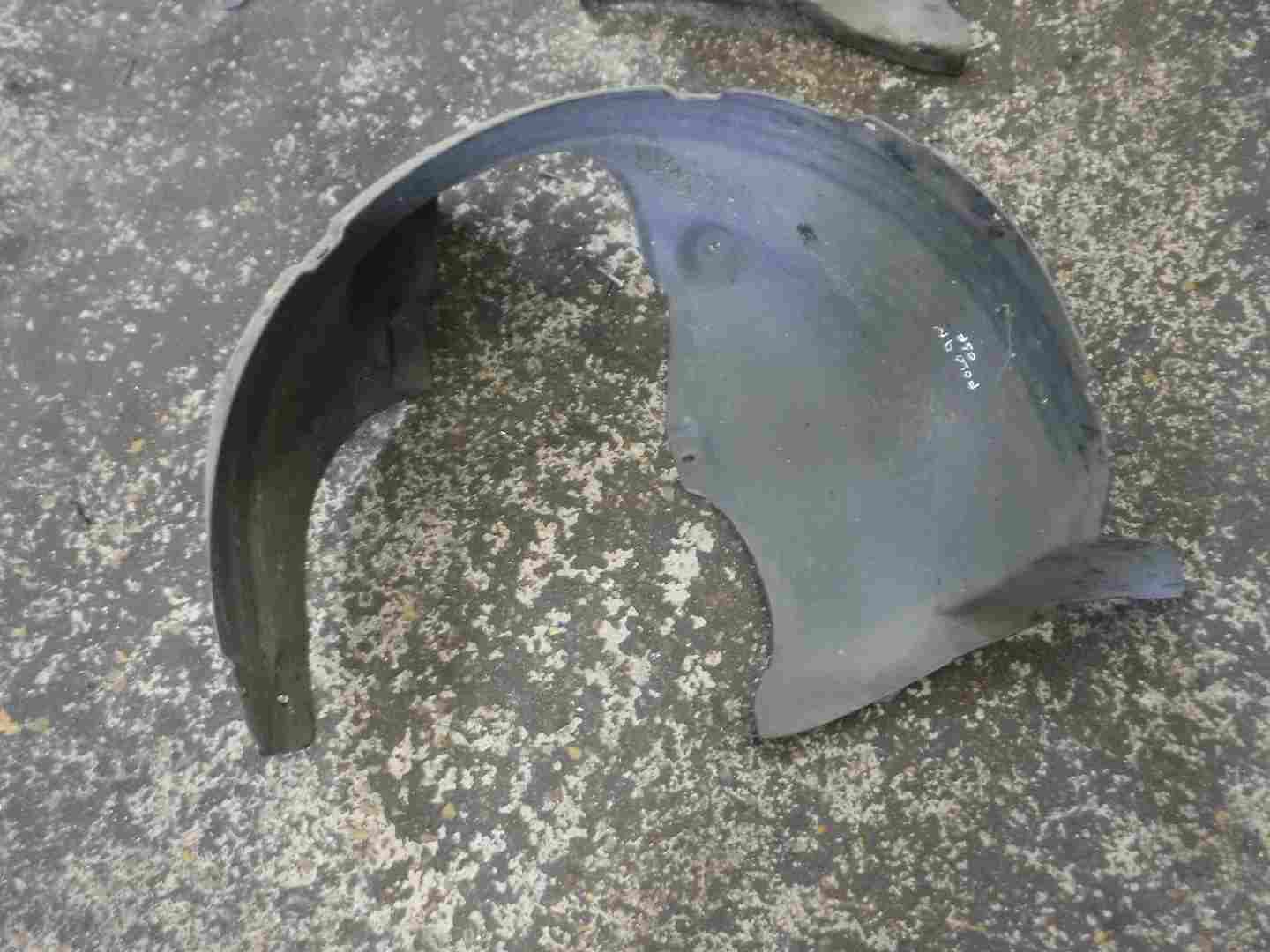Volkswagen Polo 2003-2006 9N Drivers OSF Front Dirt Guard Arch Liner