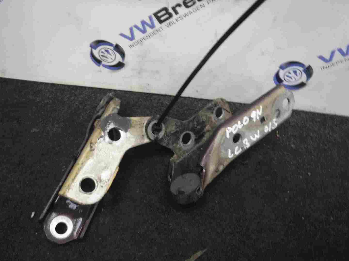 Volkswagen Polo 2003-2006 9N Front Bonnet Hinges Red LC3W