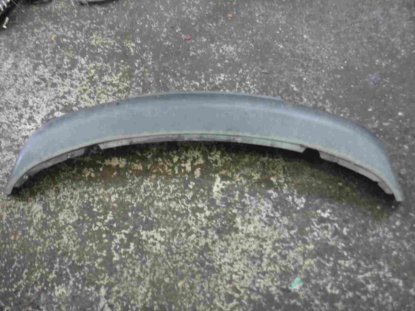 Volkswagen Polo 2003-2006 9N Front Spoiler   Grill Grille 6q0805903