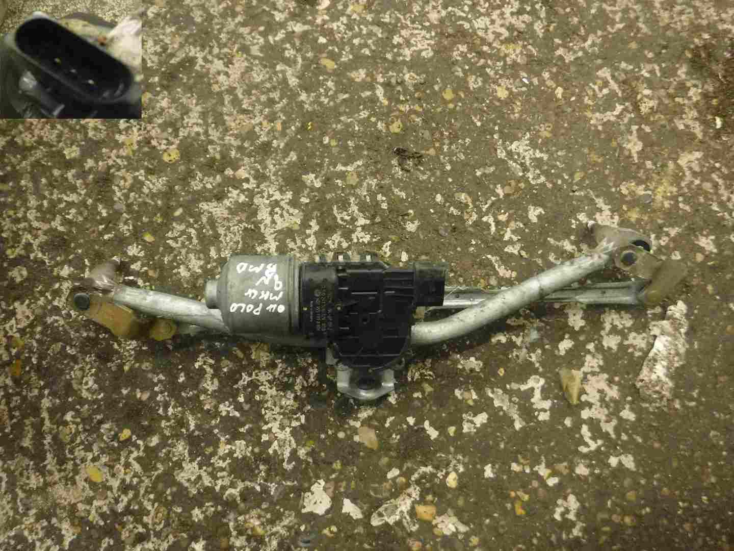 Volkswagen Polo 2003-2006 9N Windscreen Wiper Motor  Linkage 0390241526
