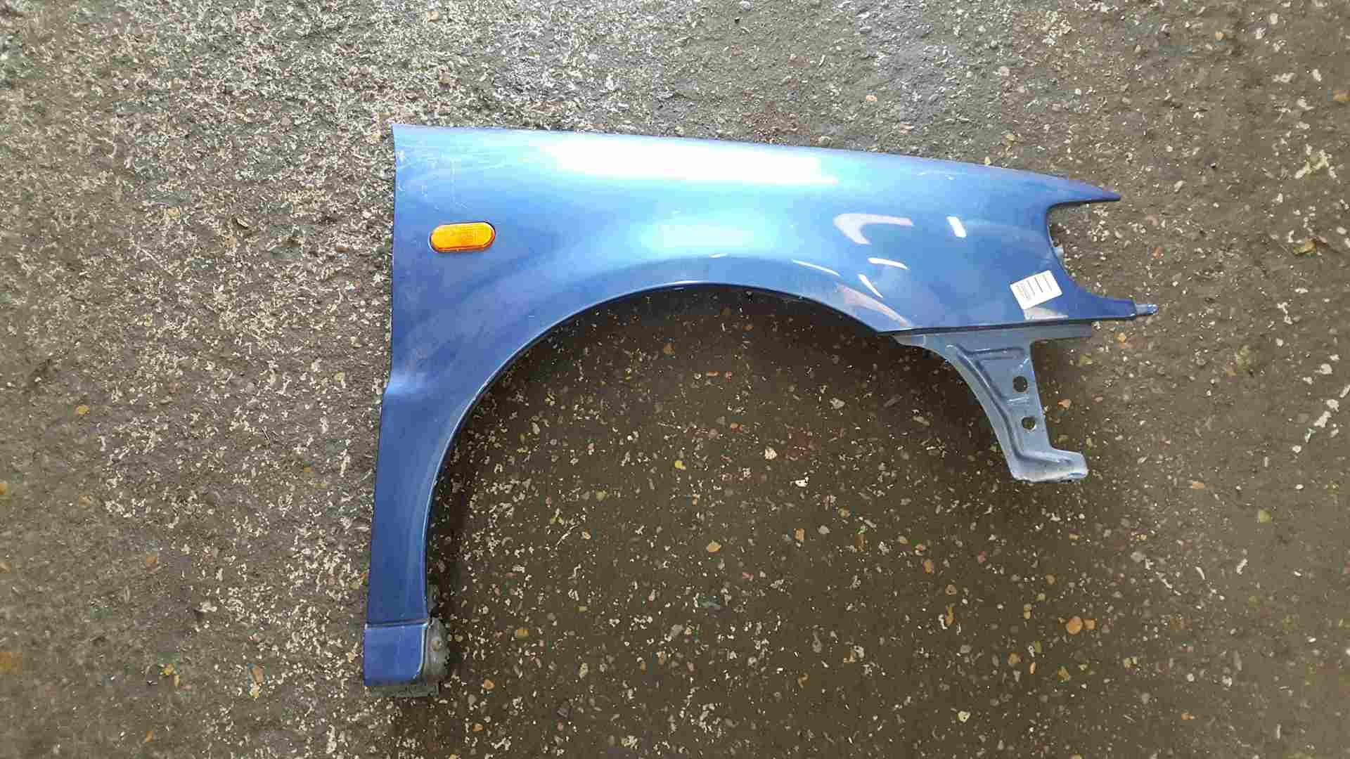 Volkswagen Polo 6N 1995-1999 Drivers OS Wing Blue LR5U