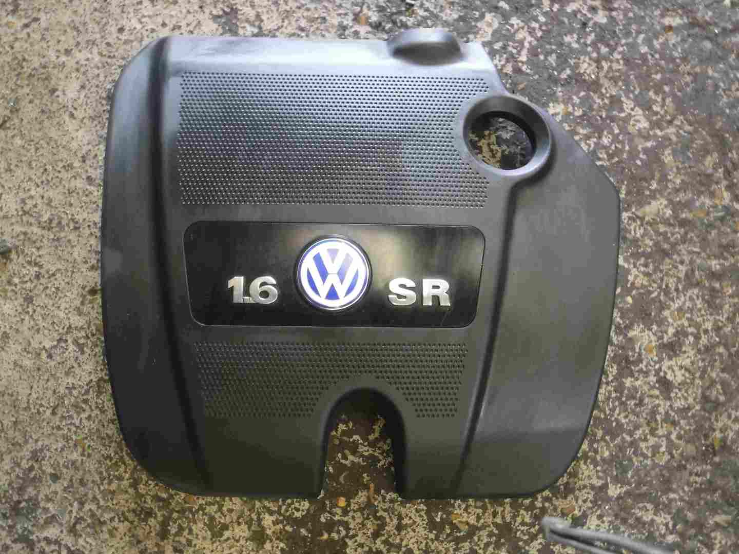 Volkswagen Polo 6N2 1999-2003 1.6 Engine Cover Plastic