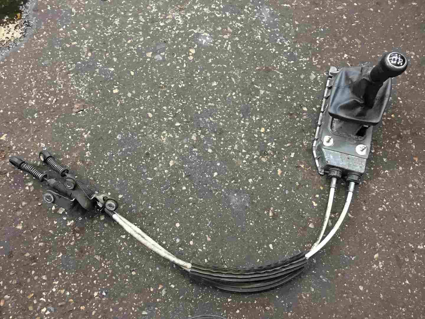 Volkswagen Polo 9N 2003-2006 5 Speed Manual Gearstick Mechanism + Cables Linkage